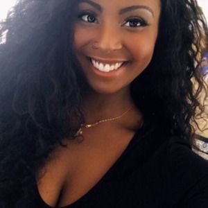 Meet your Posher, Riana